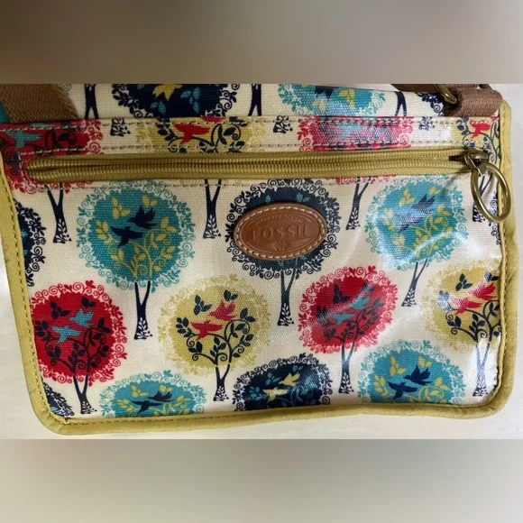 Fossil Crossbody purse yellow birds and trees - Picture 2 of 10